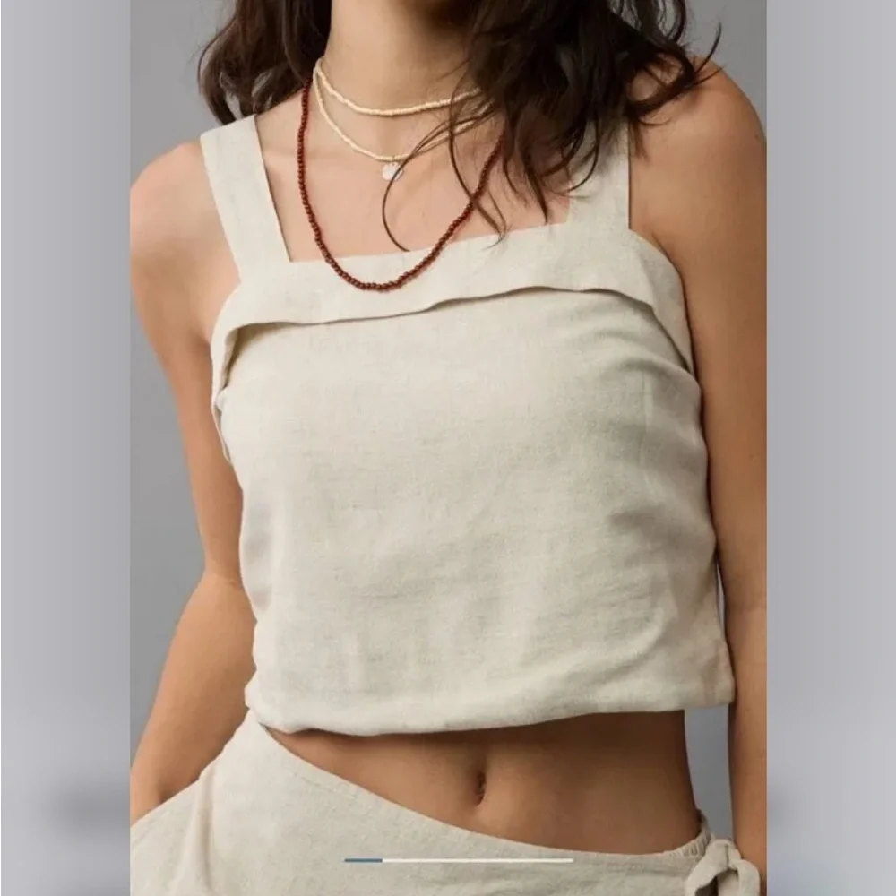 AE Cropped Linen Tank - Picture 2 of 9